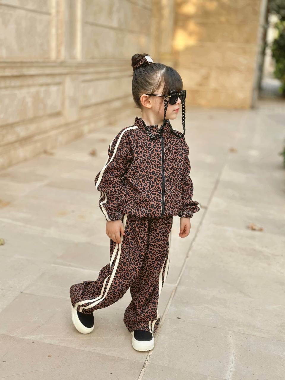 عکس کراپ شلوار پلنگی - شماره 1