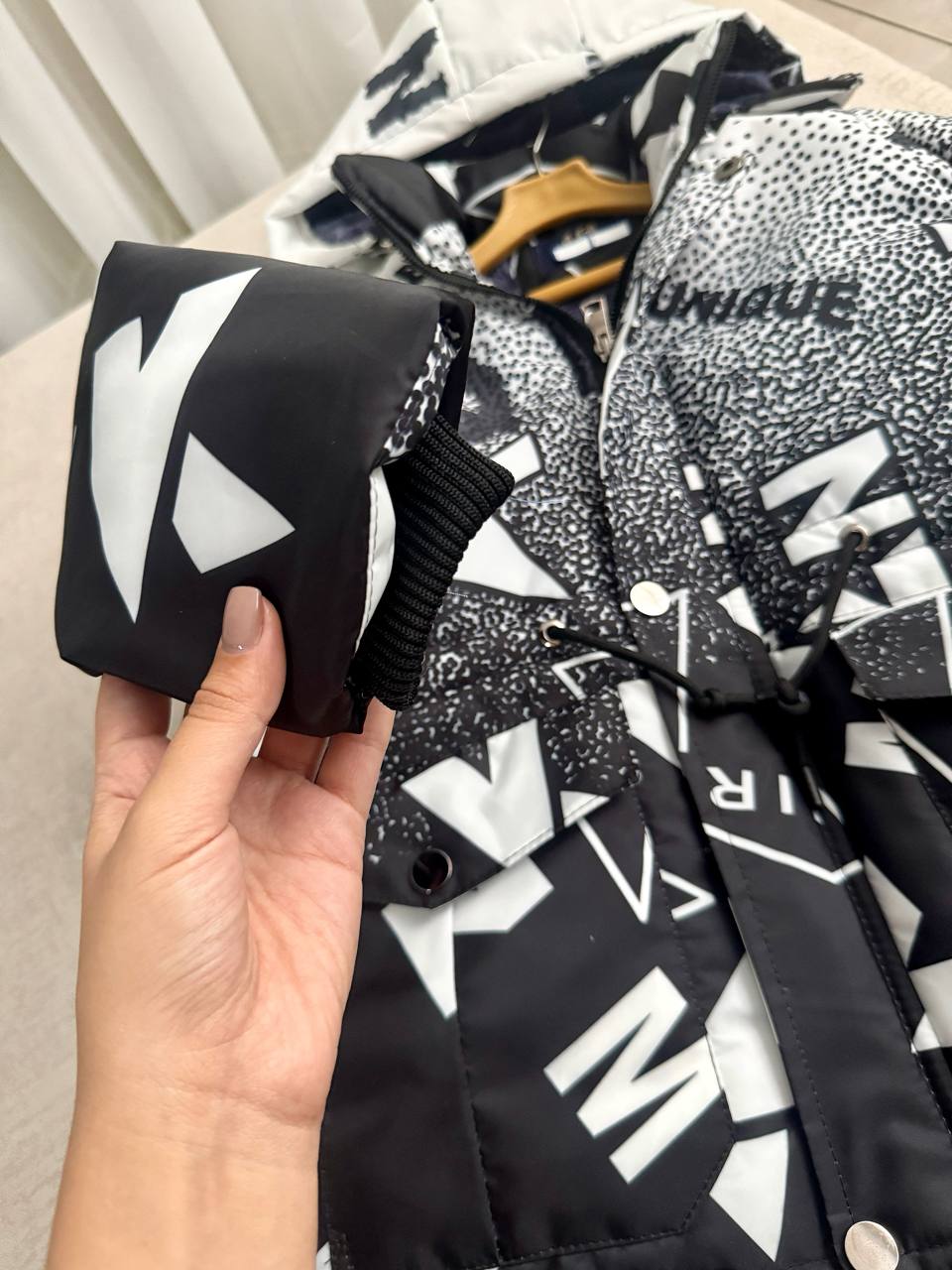 عکس کاپشن M - شماره 2