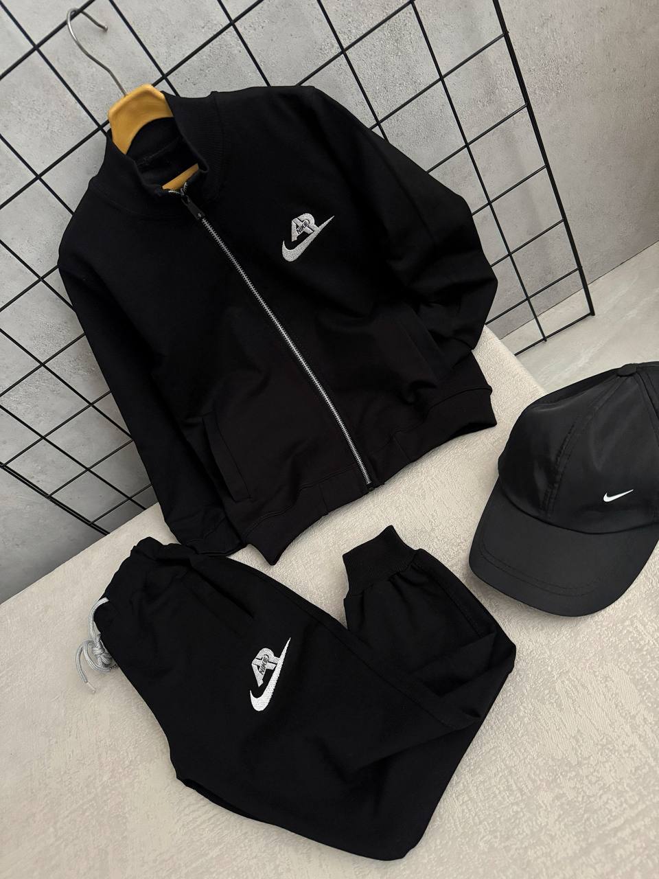 عکس سوییشرت شلوار نیک - شماره 2