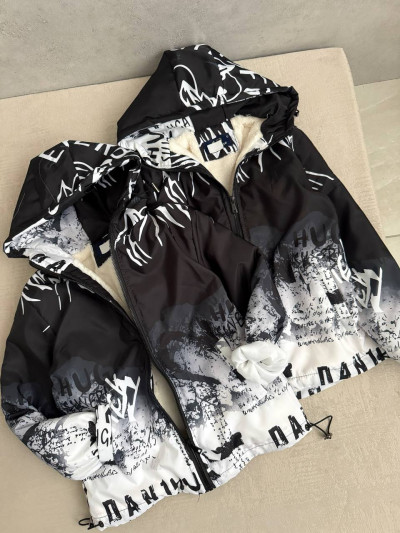 کاپشن BLACK & WHITE